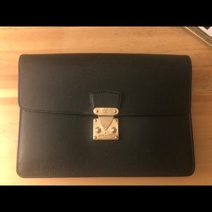 Louis Vuitton Clutch